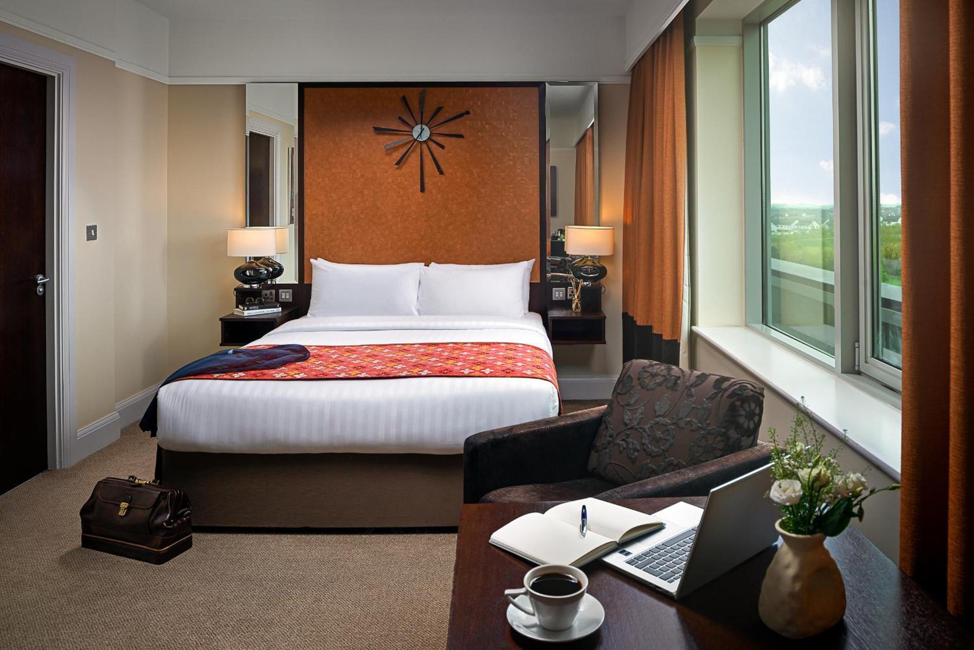 Carlton Hotel Blanchardstown Kültér fotó
