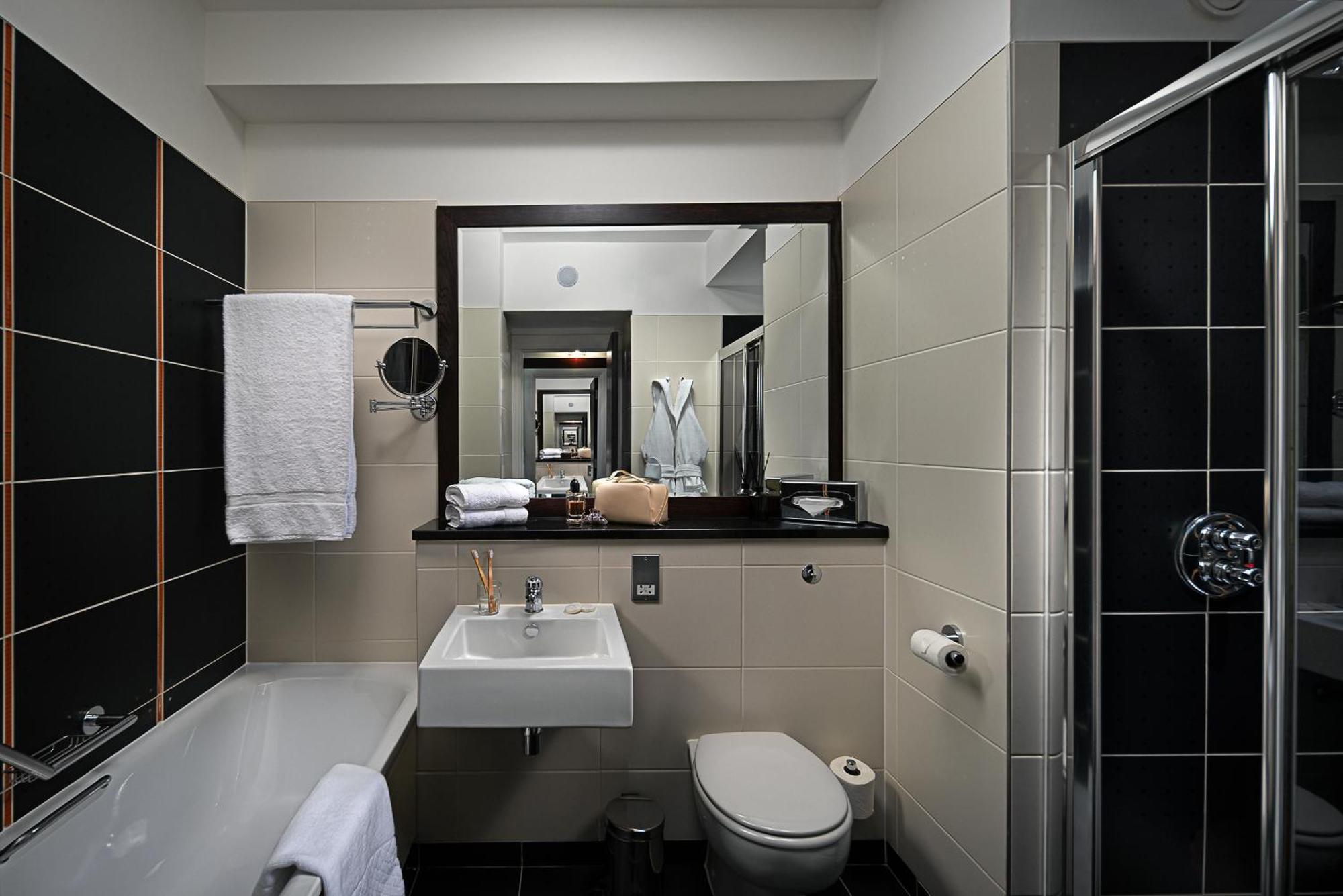Carlton Hotel Blanchardstown Kültér fotó