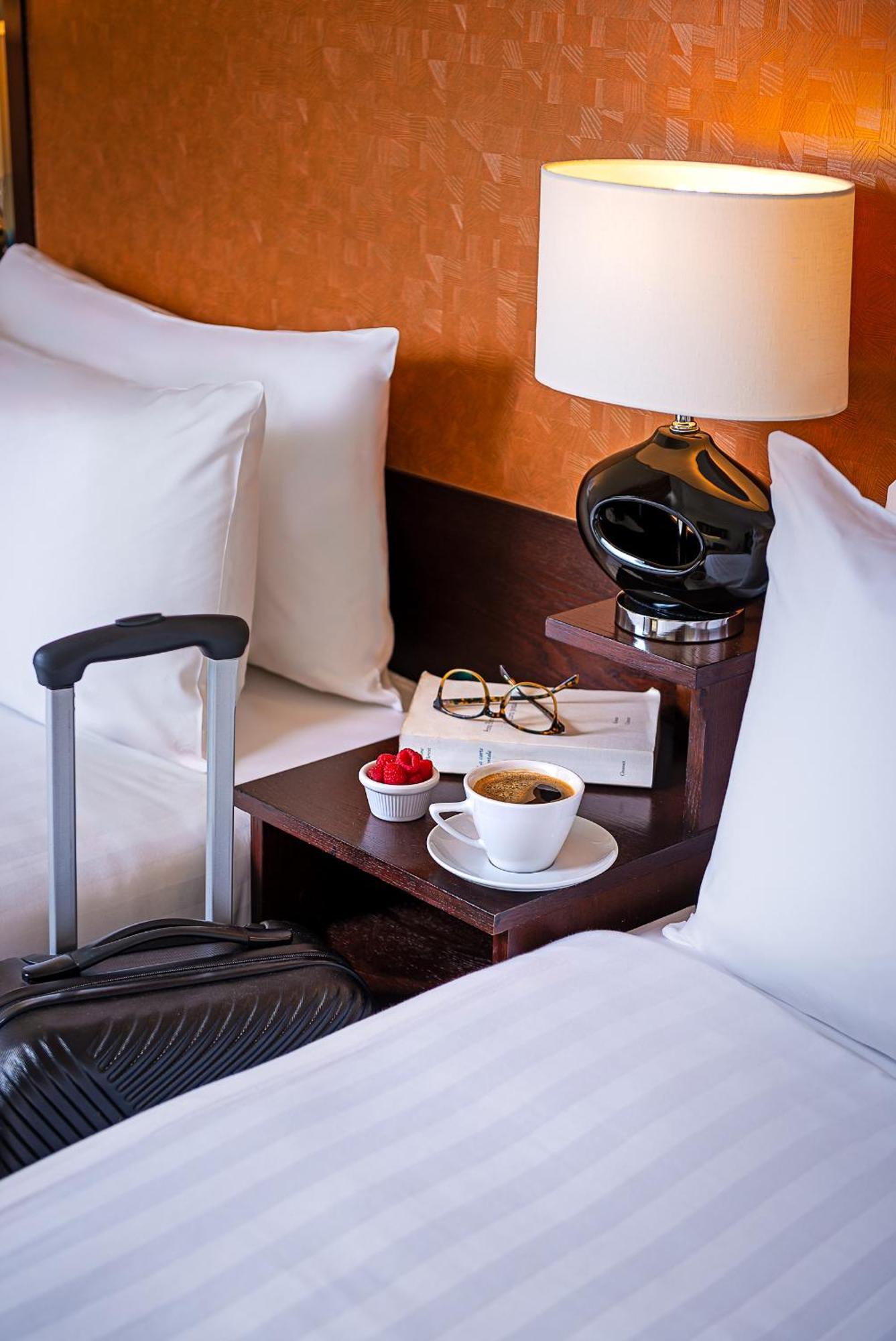 Carlton Hotel Blanchardstown Kültér fotó