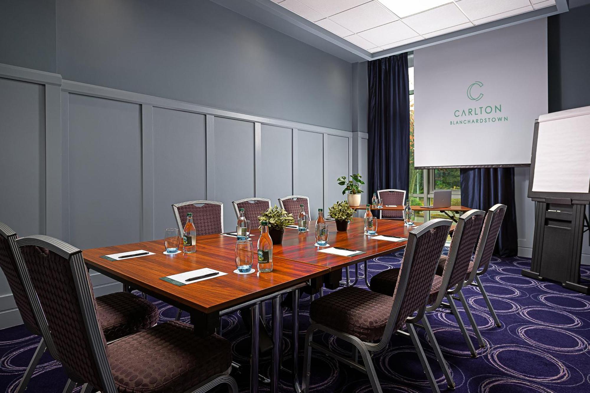 Carlton Hotel Blanchardstown Kültér fotó